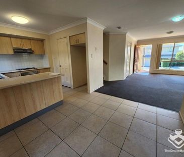 Quiet Complex, Pool & A/C - Photo 6