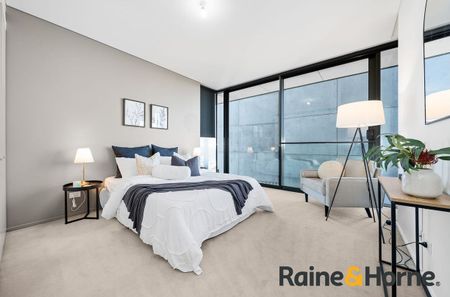 Modern One Bedroom With Parking & Views !! - Photo 4