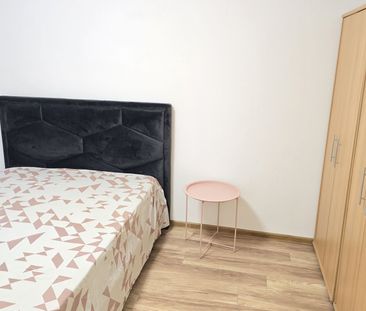 Inchiriez apartament 3 camere in Deva, Licee (Titu Maiorescu), parter, - Fotografie 3
