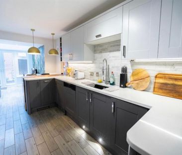 4 Bedroom Semi Detached To Let - Photo 5