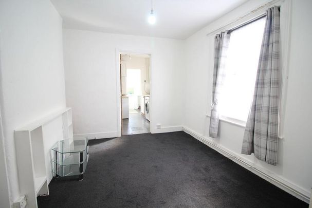 3 bedroom maisonette to rent - Photo 1