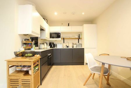 Heath Road, TW1, London - Photo 3