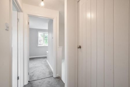 2 bedroom terraced house to rent - Photo 3