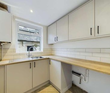 St Georges Street, Macclesfield, SK11 - Photo 4