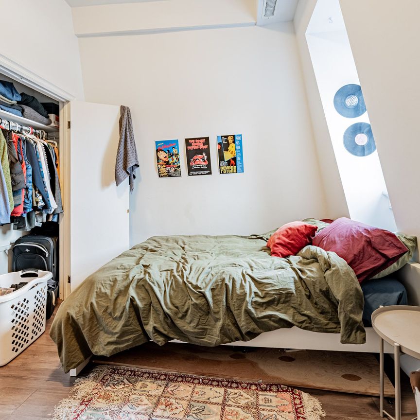 For Lease - 212 Carlton Street Unit# 3, Toronto, Ontario - Photo 1