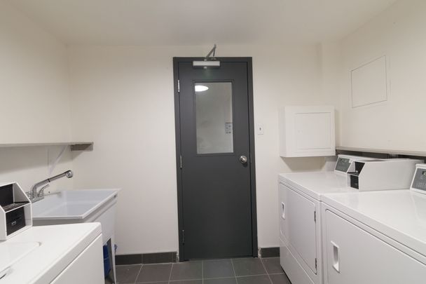 760 Rue Galt - Photo 1