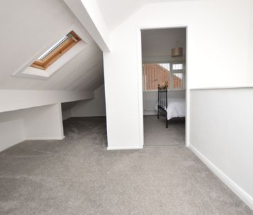 3 Bedroom Semi-Detached Dormer Bungalow - Photo 1