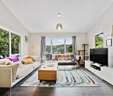 Sunny Spacious Karori - Photo 5