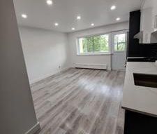 3420 Decelles - Spacious 2-Bedroom Apartment for Rent – Perfect for... - Photo 2