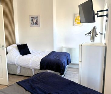 £1,500 PCM, Three Bedroom House in Penarth Road, Grangetown, Cardif... - Photo 4