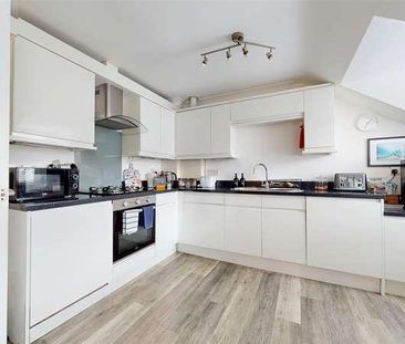 Kings Road East, Swanage, BH19 - Photo 1