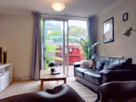 3 Bed Terraced House, Tarbert Walk, E1 - Photo 1