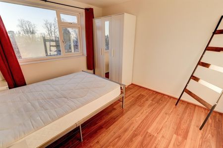 2 BED Flat To rent - Photo 5