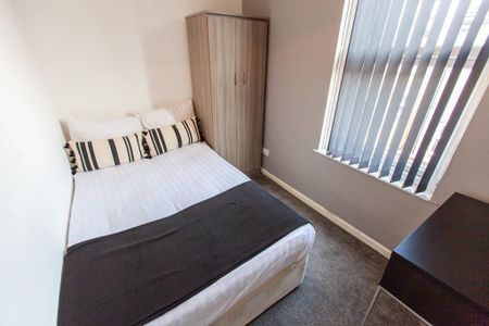 4 bedroom house to rent - Photo 2