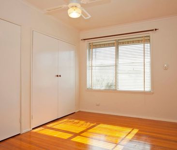 CONVENIENT CENTRAL WODONGA LIVING - Photo 2
