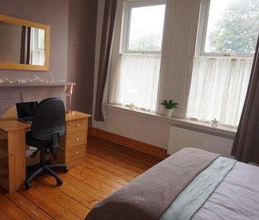 4 bedroom house to rent - Photo 2