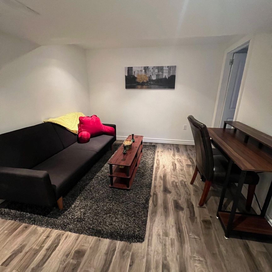 For Lease - 24 Grandview Drive, St. Catharines, Ontario - Photo 1