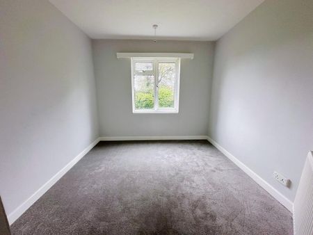 2 bedroom ground floor flat to rent - Photo 3