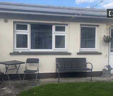 Studio for rent in Dublin, only females - Photo 4
