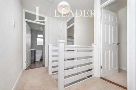 3 bedroom house to rent Bridgefield Close, Colchester, CO4 - Photo 4