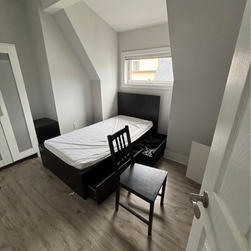 75 Blackburn - Photo 1