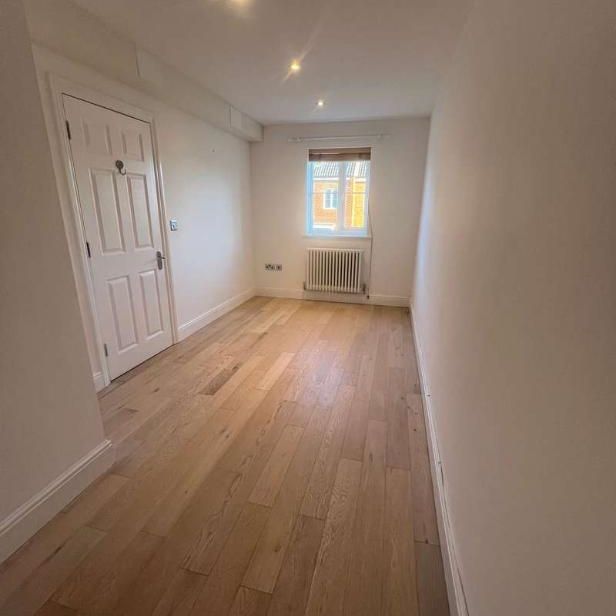 Wingfield, RM16 - Photo 1