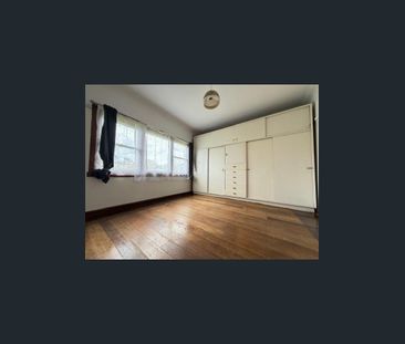 Charming Home Ready to Go! - Photo 5