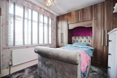 3 bedroom terraced house to rent - Photo 2