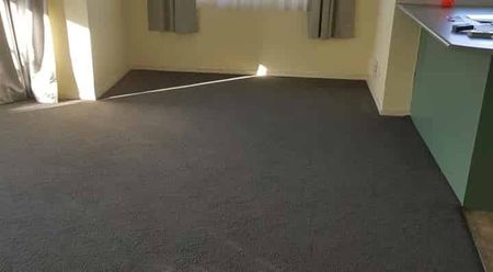 Ready to move In - 3BDRM - *Available NOW* - Photo 2