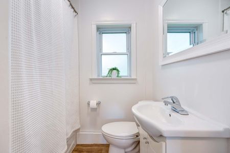 For Lease - 284 Gledhill Avenue Unit# 4, Toronto, Ontario - Photo 2