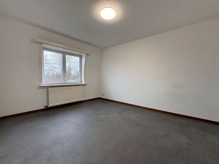 Gunstig gelegen 2- slaapkamer appartement. - Photo 2