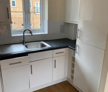 3 bedroom maisonette to rent - Photo 2