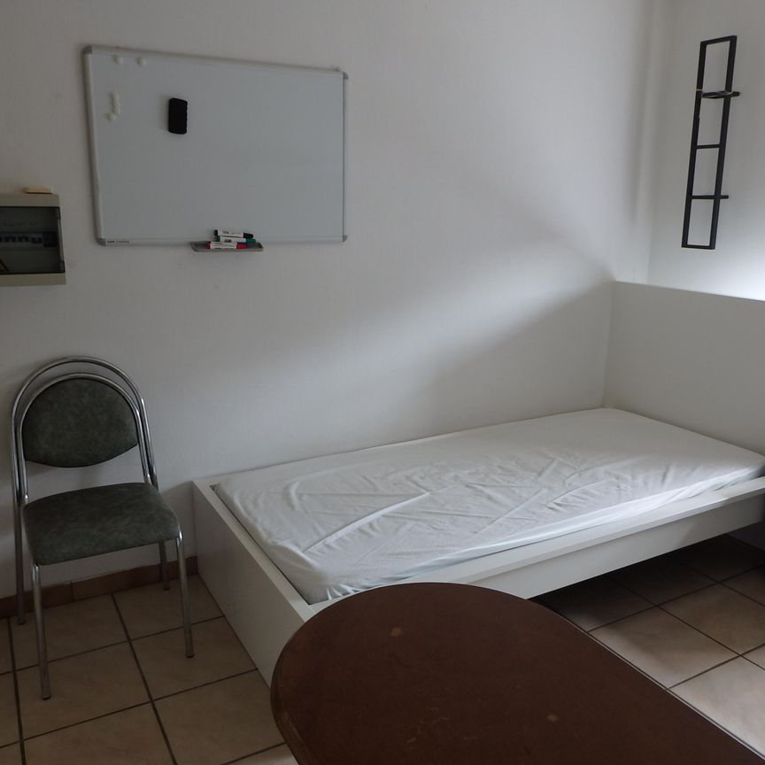 Residentie Cathy VI - kamer 13 - enkel studenten - Sint-Lie­venspoort­straat 15 - Photo 1