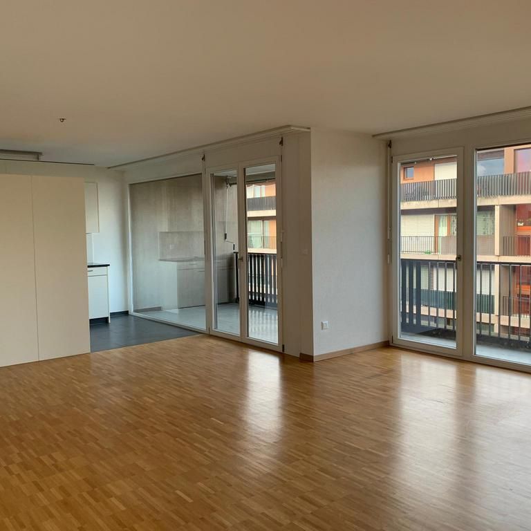 3.5 Zimmer, 98 m², 2. Stock - Photo 1