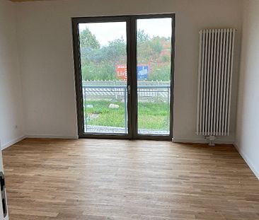 Wohnen im Neubau: ebenerdig, hell und mit Terrasse - Photo 6