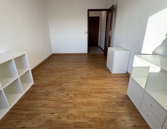 Modernisiertes und teilmöbliertes 1-Zimm ... - Photo 1