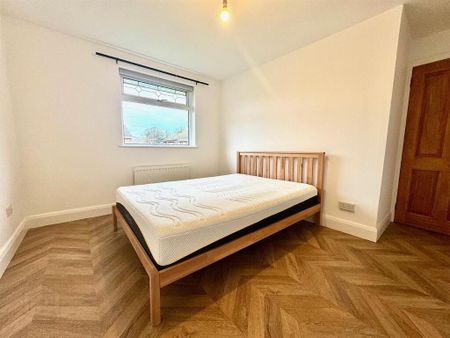 54 Circular Road, Newtownards, BT23 4BN - Photo 2