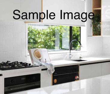 2 bedroom freshly renovated with big section - Photo 1