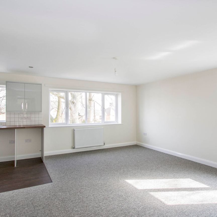 2 bedroom apartment to rent Ashley Road, Poole, Dorset, BH14 - Photo 1