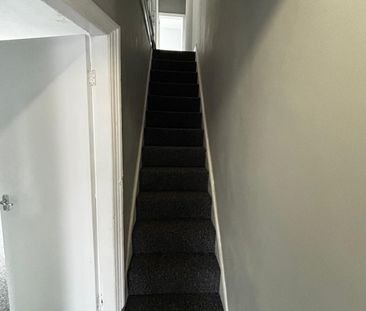 3 Bed Terraced House, New Cross Street, M5 - Photo 5