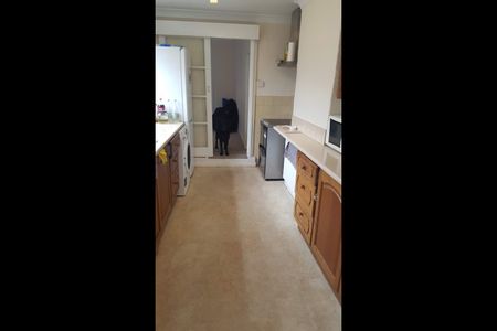 Room in a Shared House, Brickfield Road, SO17 - Photo 5