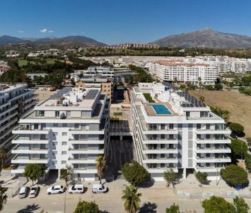 2 Bedroom Apartment For Rent in Nueva Andalucía, Málaga - Foto 3