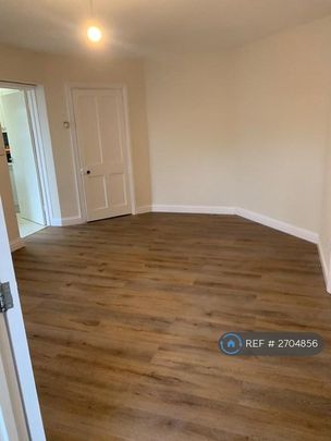 2 bedroom semi-detached house to rent - Photo 1