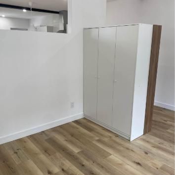 Grand loft 2 1/2 entièrement rénové – 1er juillet 2026✨ - Photo 4