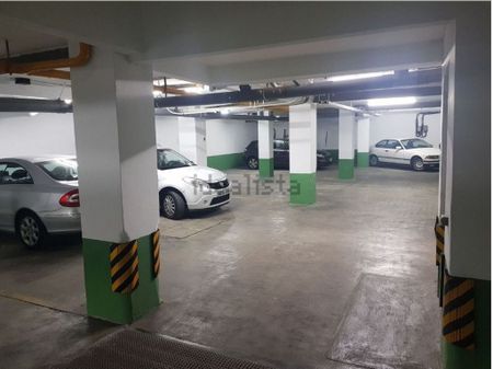 4 room luxury Apartment for rent in Valencia - Photo 3