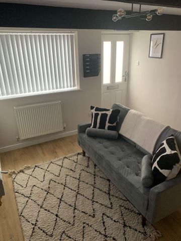 Newly refurbished house share in Hazel Grove, Stockport Room 3 - Photo 2