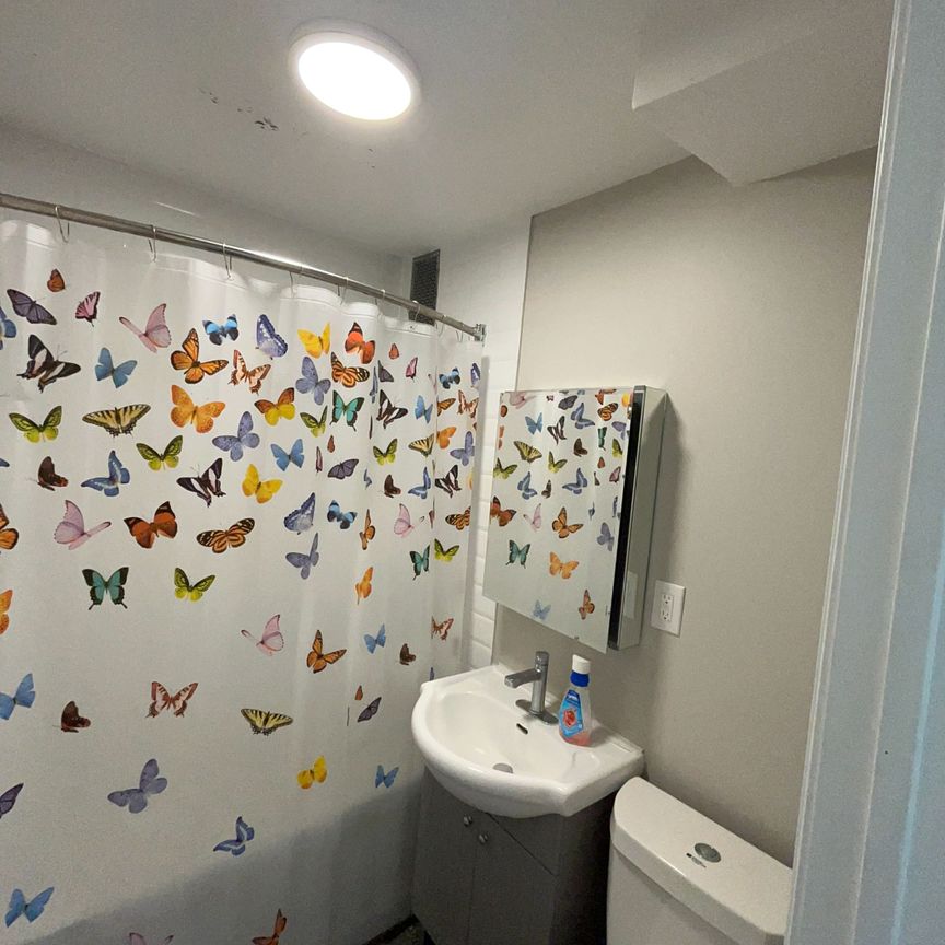 For Lease - 3474 Yonge Street Unit# 122, Toronto, Ontario - Photo 1