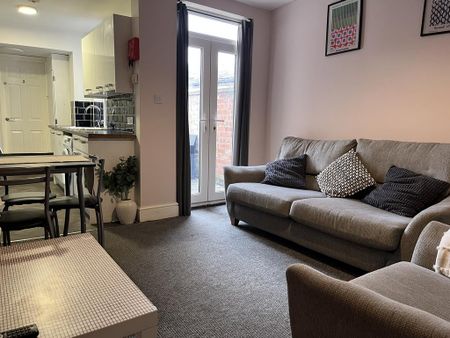 4 bedroom terraced house to rent - Photo 2