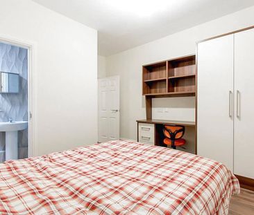 3 bedroom apartment to rent - Photo 3