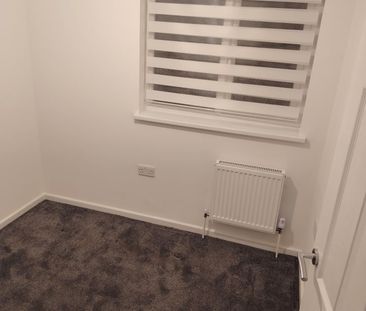 3 Bed Semi-Detached House, Brinsley Close, NG8 - Photo 4